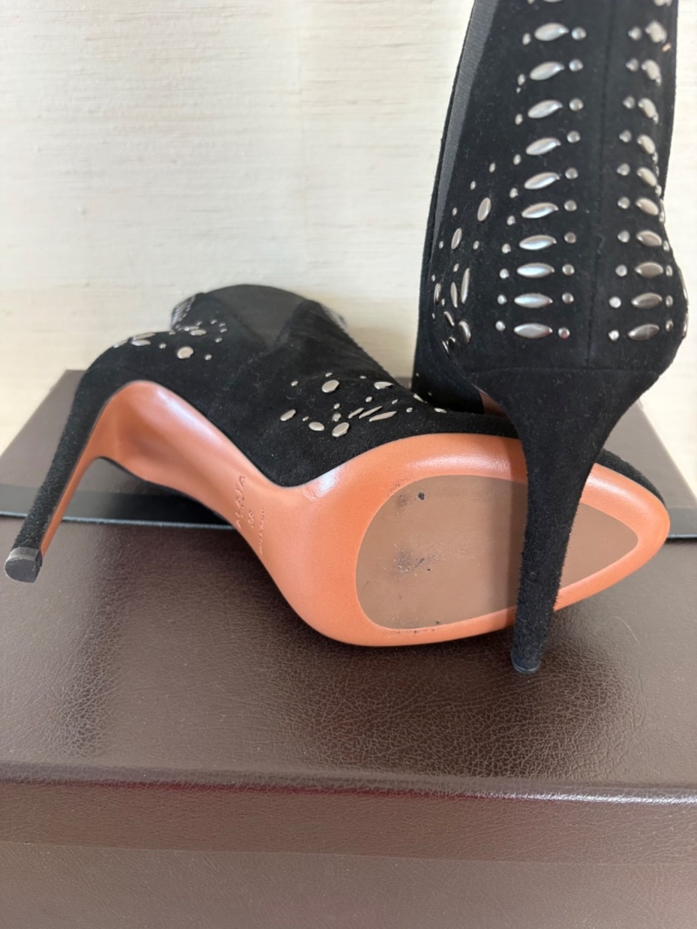 ALAIA Boots right off the Runway - Picture 9 of 11